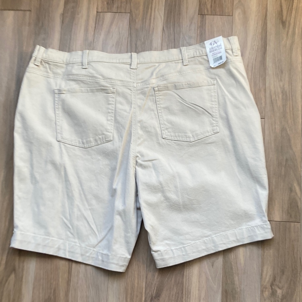 Gloria Vanderbilt Amanda Bermuda Short flawless stretch classic rise 24W - Picture 15 of 15
